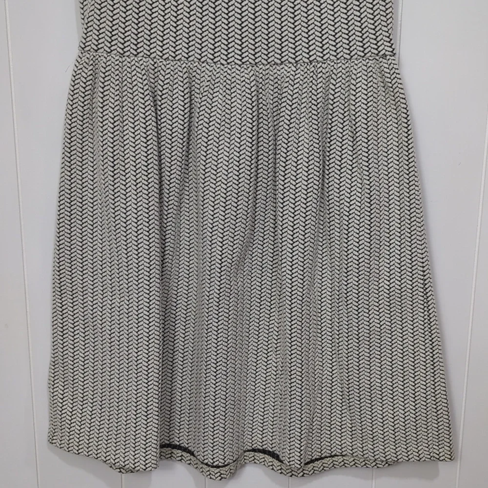 ❤️5/$25   Euc Loft Black And White Dress